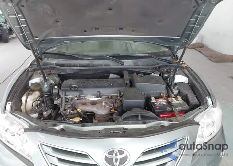 2009 Toyota Camry Xle z USA, uszkodzony, nr VIN 4T1BE46KX9U815334